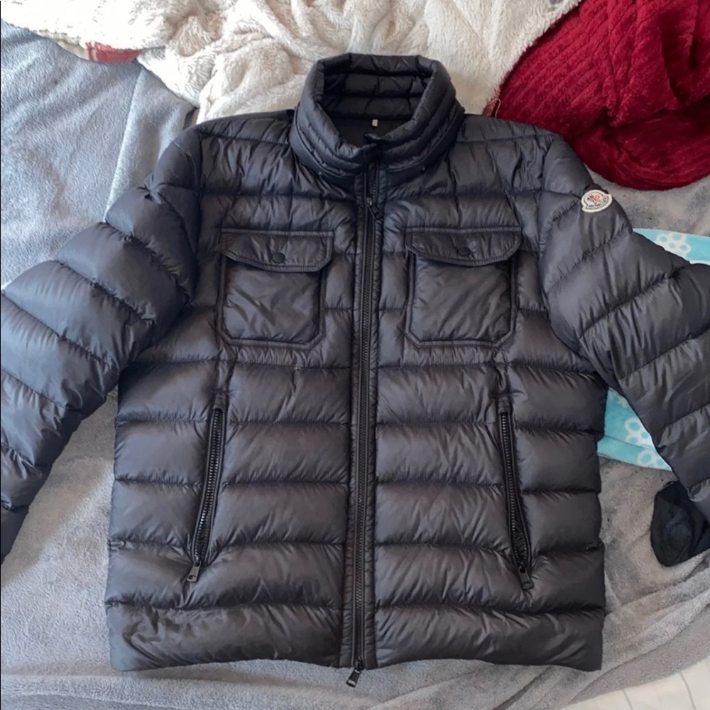 Moncler Jacket with detachable good